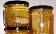 Med proti mastné kůži