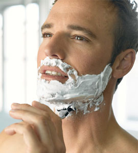 Co způsobuje vyrážky na bradě a krku